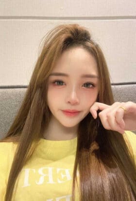 Yiyi